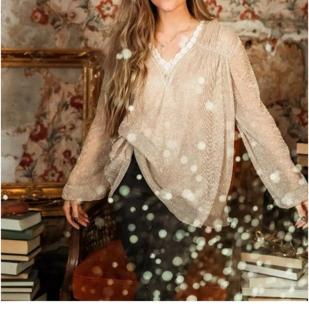 Brand new gimmick, shimmery, long sleeve top